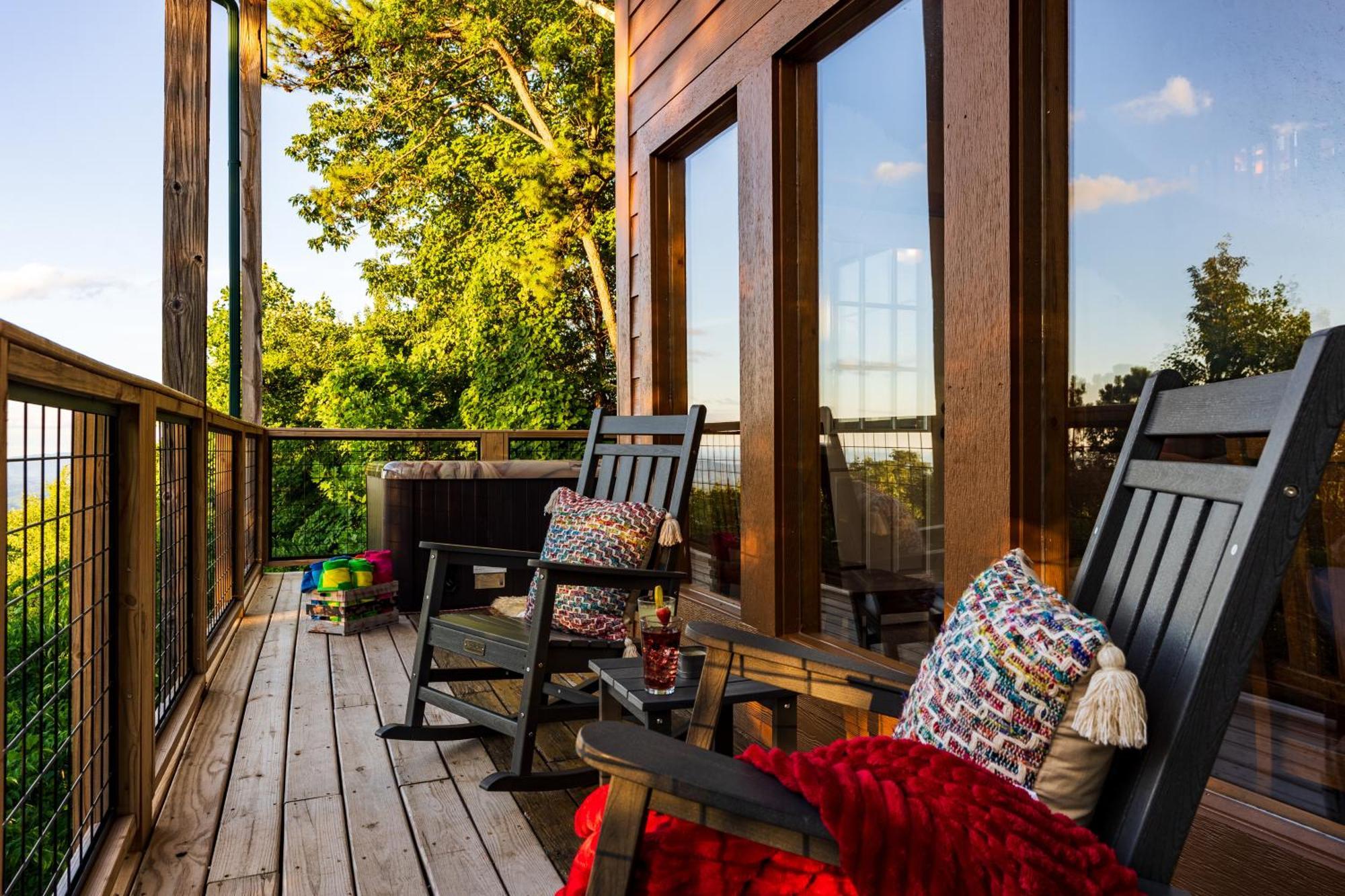 Elevista - Quaint&Private-Views-Hottub-Pooltable-Bears-3 Clubhouse Pools Villa Gatlinburg Exterior foto