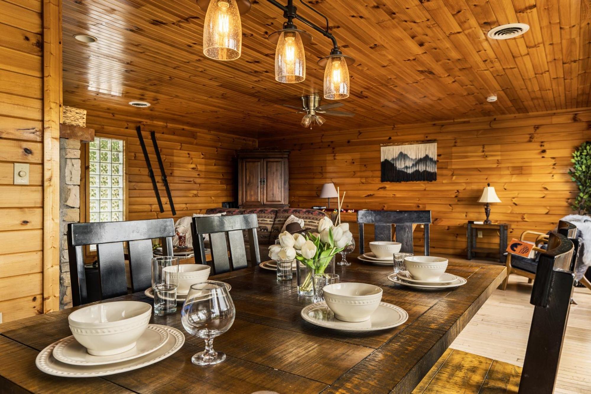 Elevista - Quaint&Private-Views-Hottub-Pooltable-Bears-3 Clubhouse Pools Villa Gatlinburg Exterior foto