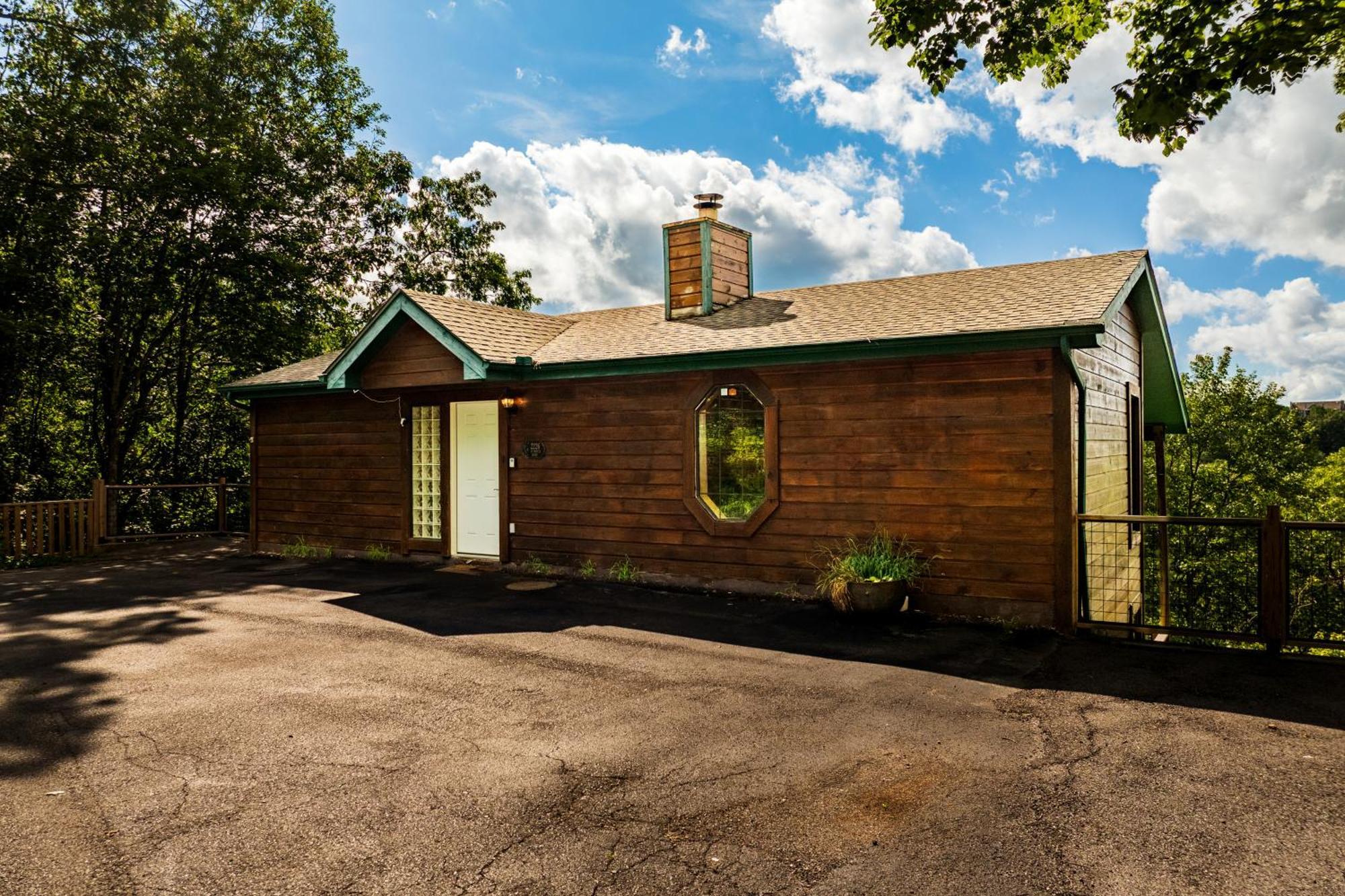 Elevista - Quaint&Private-Views-Hottub-Pooltable-Bears-3 Clubhouse Pools Villa Gatlinburg Exterior foto