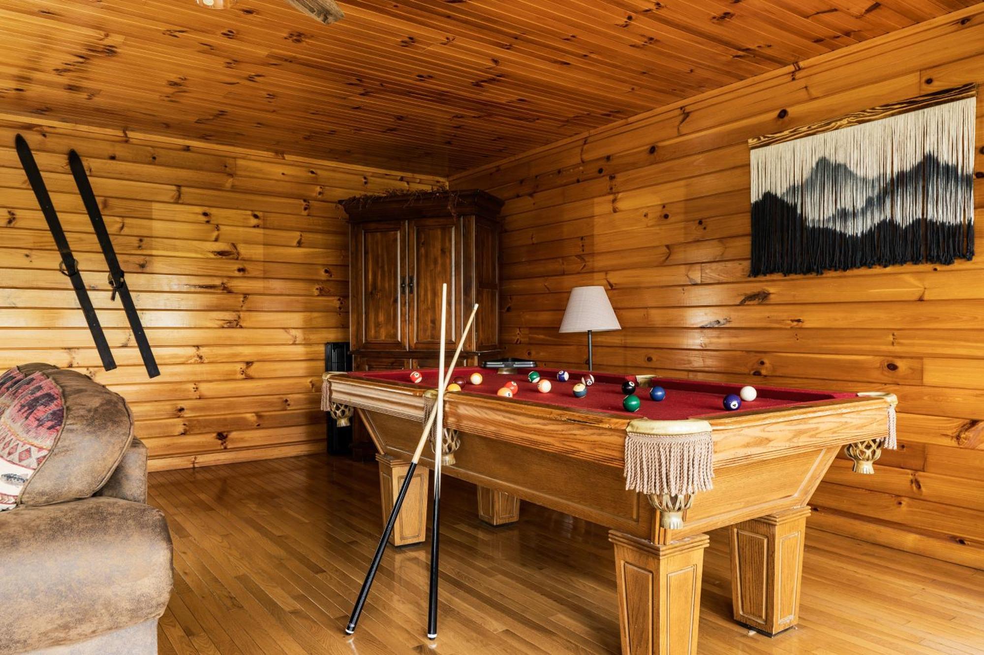 Elevista - Quaint&Private-Views-Hottub-Pooltable-Bears-3 Clubhouse Pools Villa Gatlinburg Exterior foto