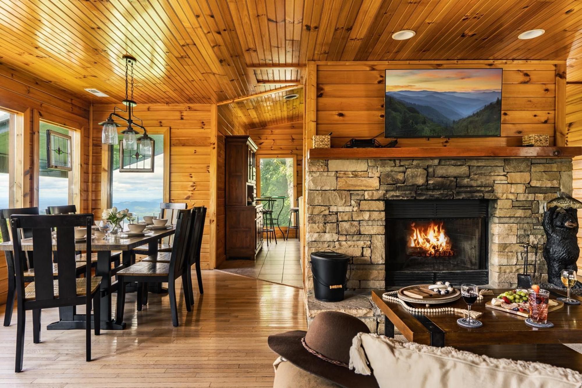 Elevista - Quaint&Private-Views-Hottub-Pooltable-Bears-3 Clubhouse Pools Villa Gatlinburg Exterior foto