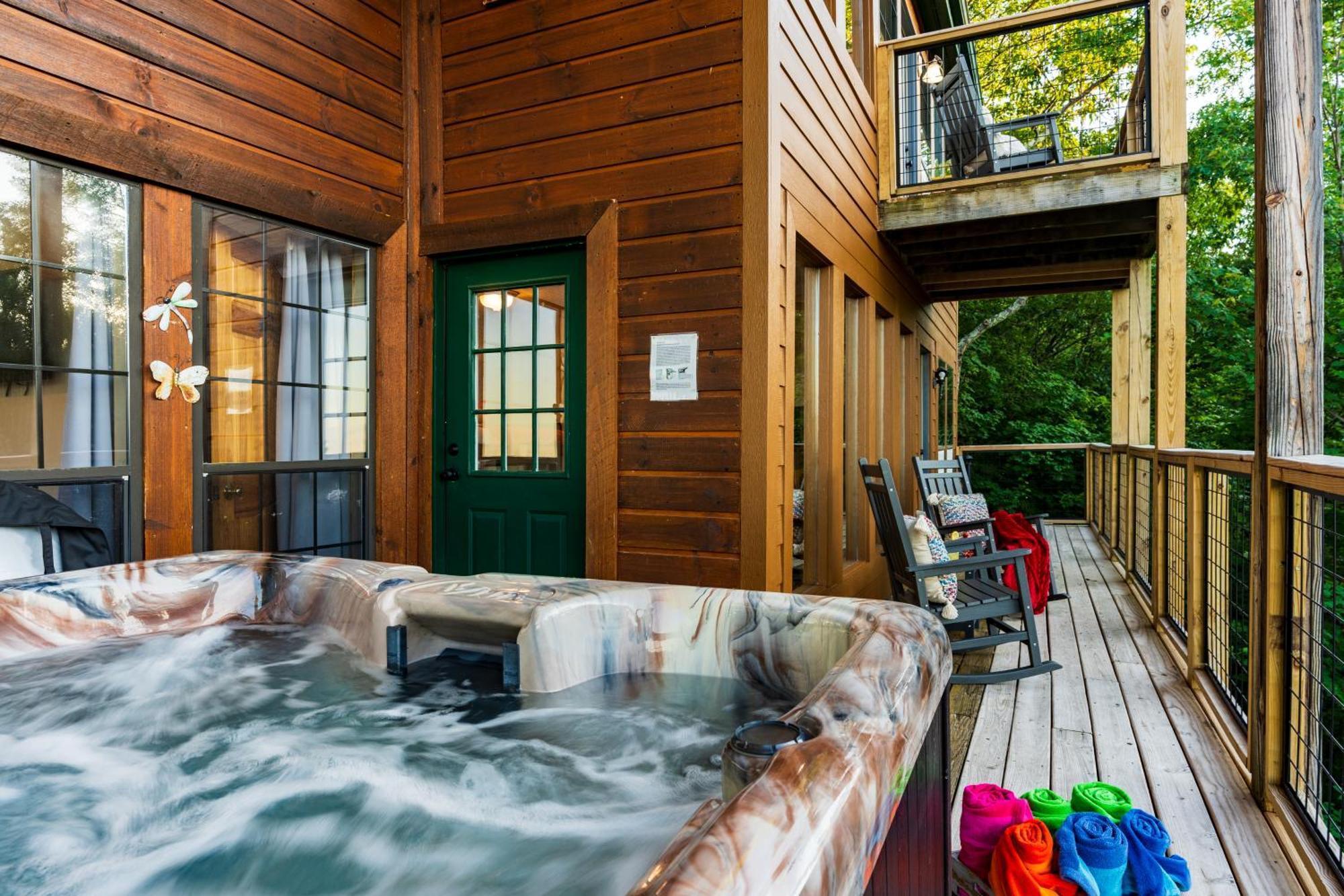 Elevista - Quaint&Private-Views-Hottub-Pooltable-Bears-3 Clubhouse Pools Villa Gatlinburg Exterior foto