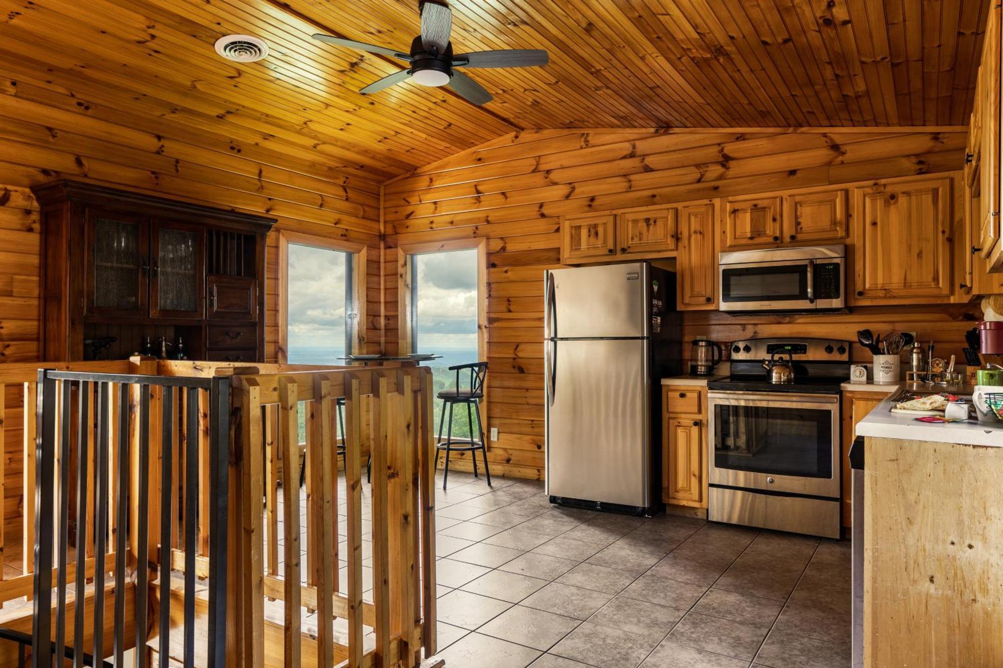 Elevista - Quaint&Private-Views-Hottub-Pooltable-Bears-3 Clubhouse Pools Villa Gatlinburg Exterior foto